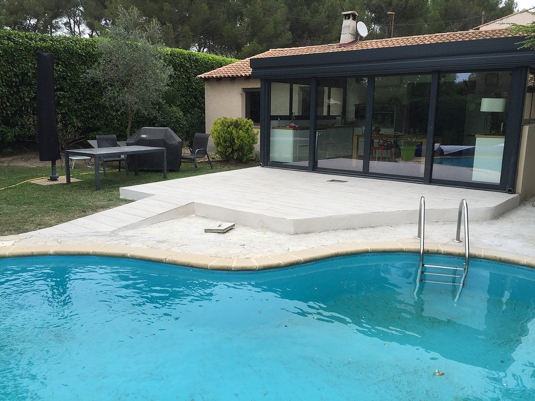 Chantier d'extension mené par Les Maisons Vertes Provençales dans le secteur d'Istres