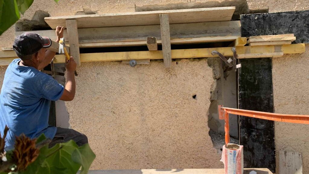Création d'ouverture pour porte intérieure — chantier 13