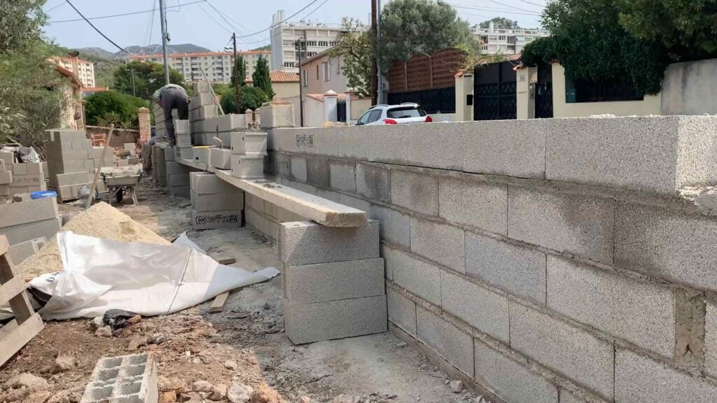 Construction mur de clôture Marseille 13140 — voile béton