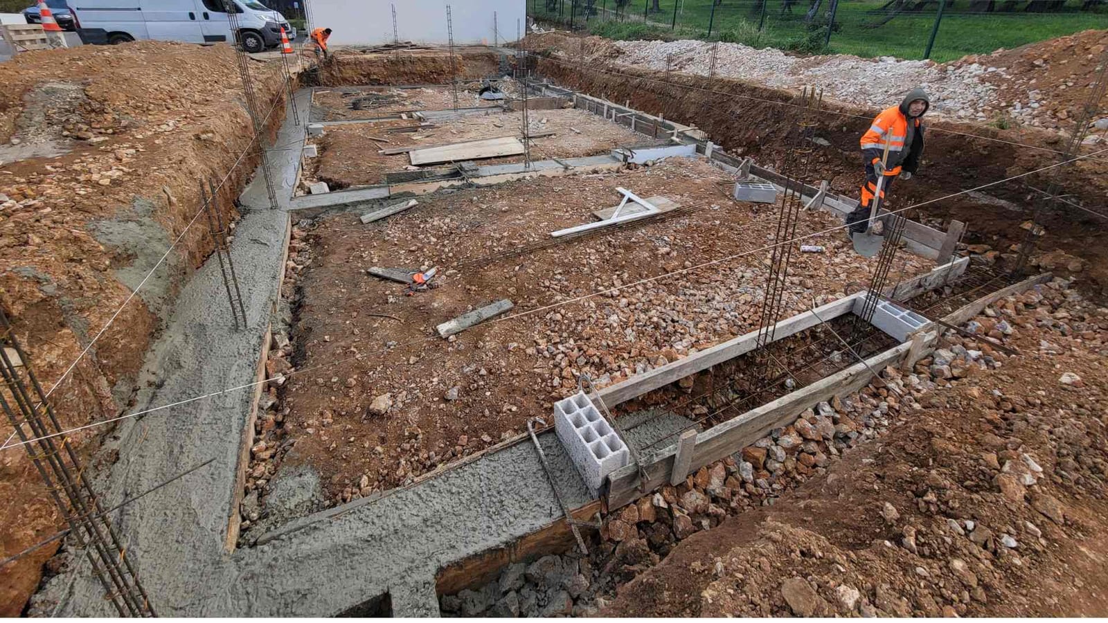Coulage des fondations en radier général sur sol RGA aux Pennes-Mirabeau
