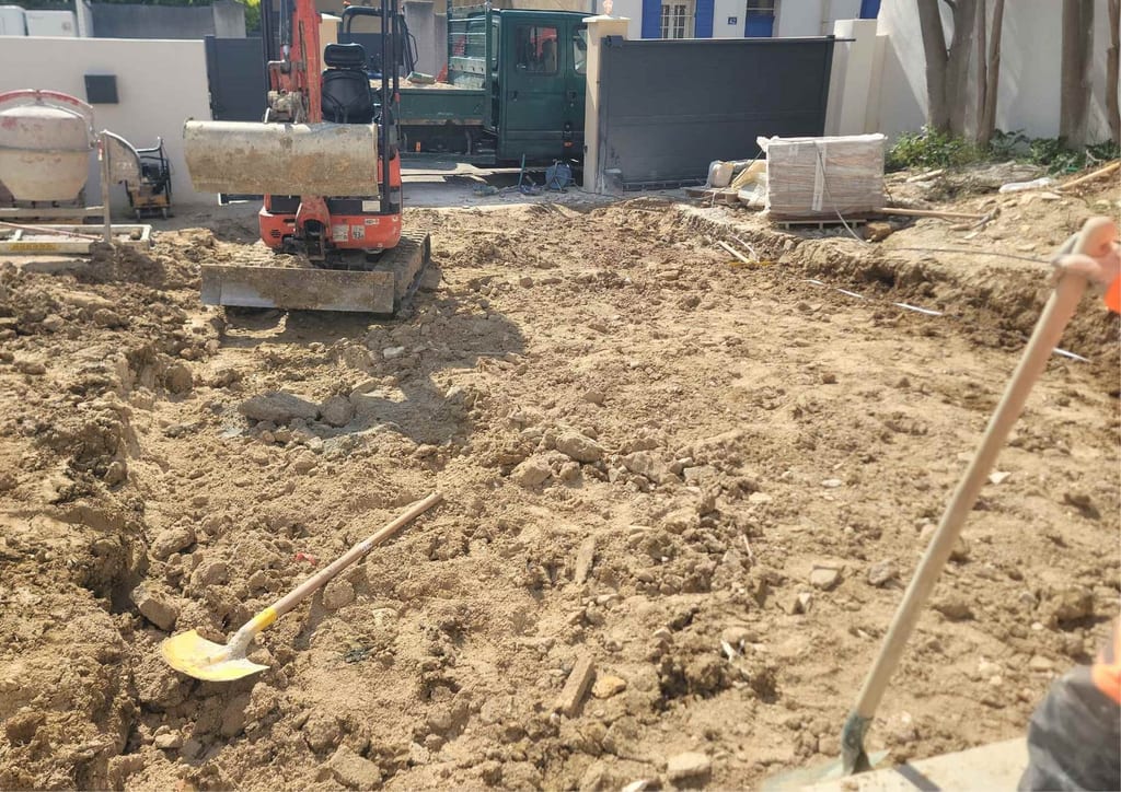 Pose de pavé Marseille — terrain brut avant chantier