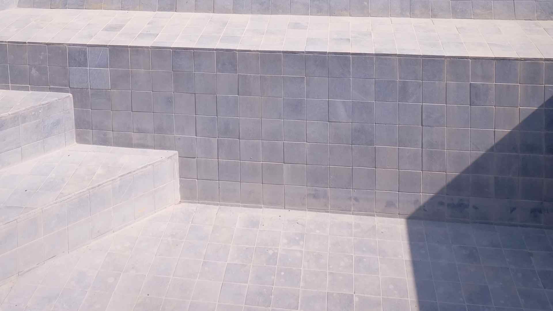 Piscine moderne proche de chez vous à Avignon — finition design