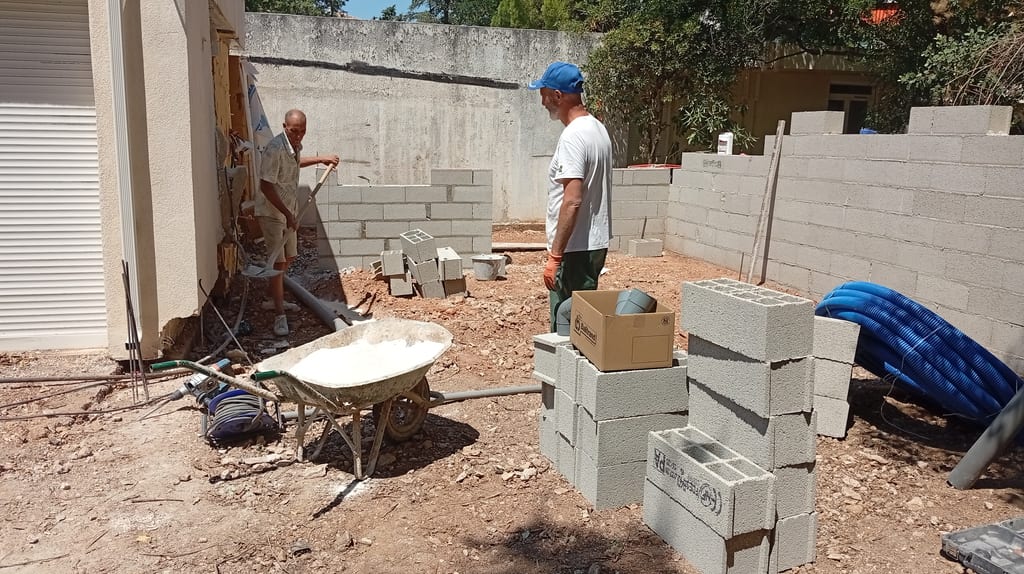 Extension à toit plat sur notre chantier du 8e arrondissement de Marseille